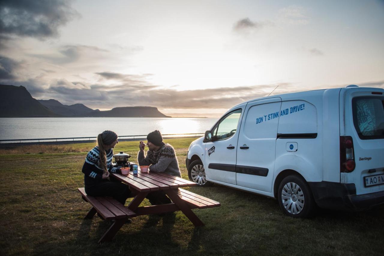 Kuku Campers - Campervans เค็ปลาวิก ภายนอก รูปภาพ