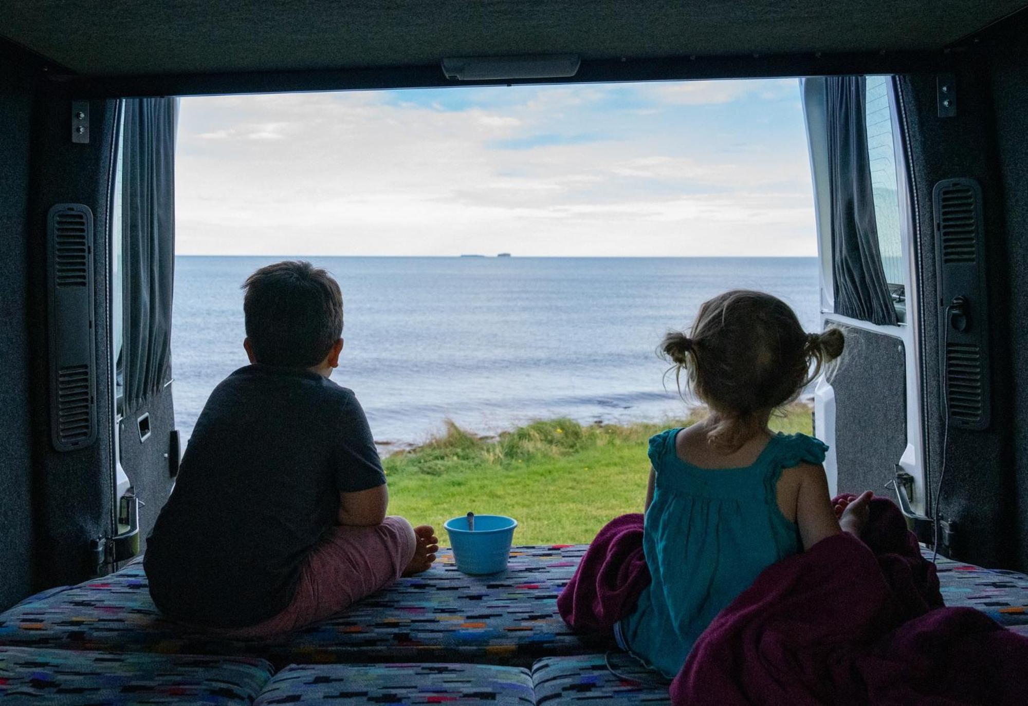 Kuku Campers - Campervans เค็ปลาวิก ภายนอก รูปภาพ